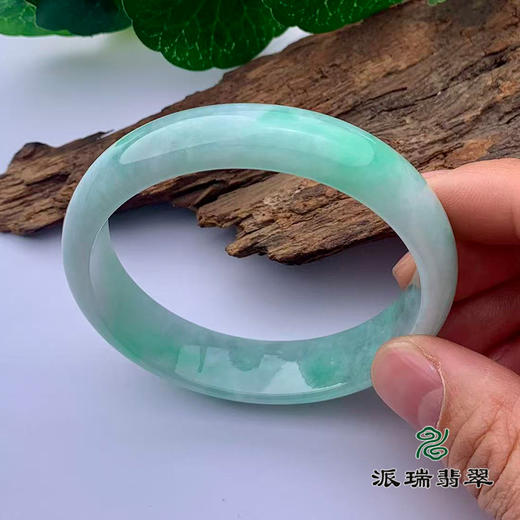 派瑞翡翠 翡翠手镯 糯种 绿色 商品图1