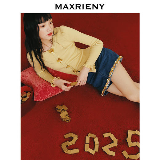 玛克门店发货：MAXRIENY亮片扣装饰收腰套头针织毛衫(货号:MC85SW781) 商品图2