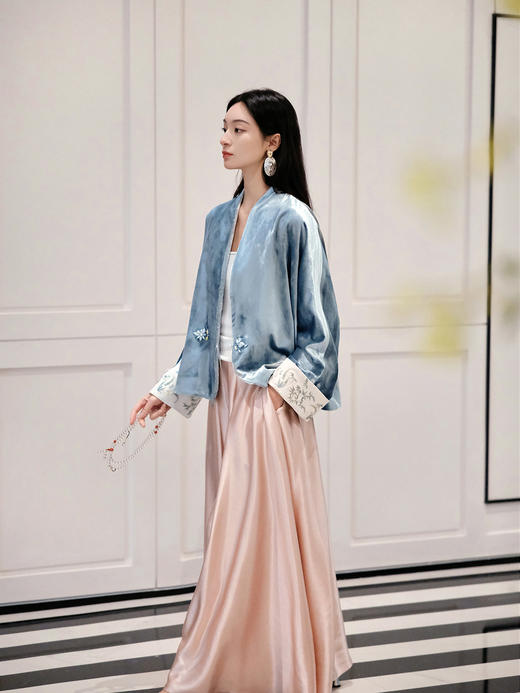 盛唐牡丹 | 蓝灰色丝绒手推绣偏襟外套 商品图8