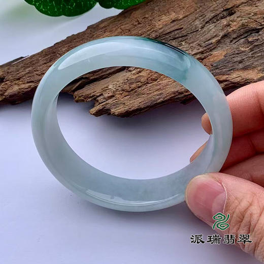 派瑞翡翠 翡翠手镯 糯种 绿色飘花 商品图1