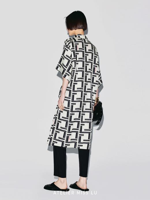 【回廊之声】品牌定制字母印花立裁捏褶桑蚕丝连衣裙 商品图3