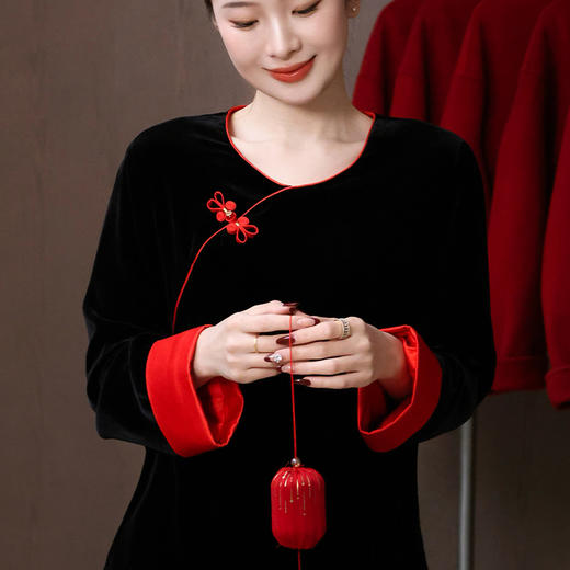 【特价不退换】【预售7天】良木礼丝绒盘扣上衣（3549） 商品图1