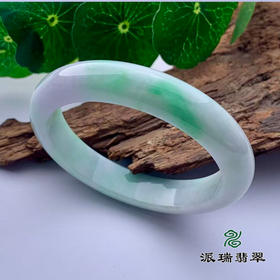 派瑞翡翠 翡翠手镯 糯种 绿色