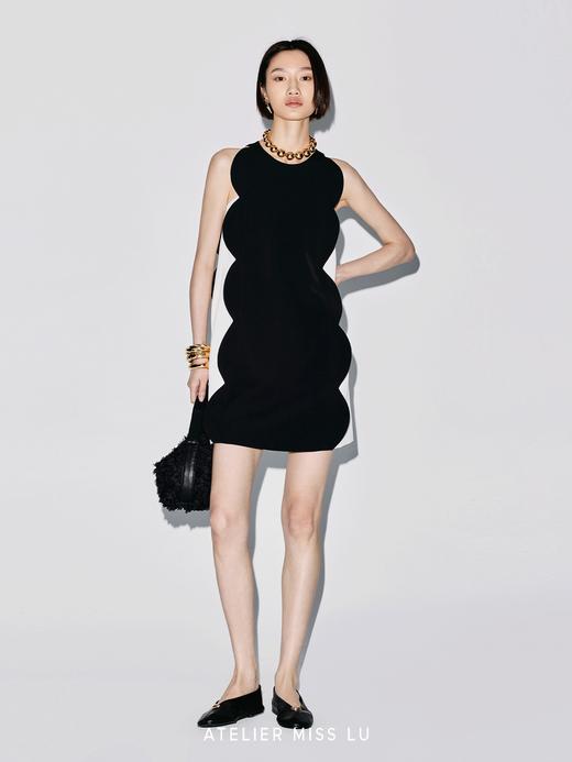 【白脱夹心】半圆波浪廓形无袖直身连衣裙 商品图1