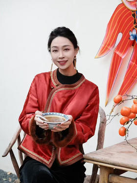 盛唐婧 | 丹霞映璧香云纱重缎夹棉水貂上衣