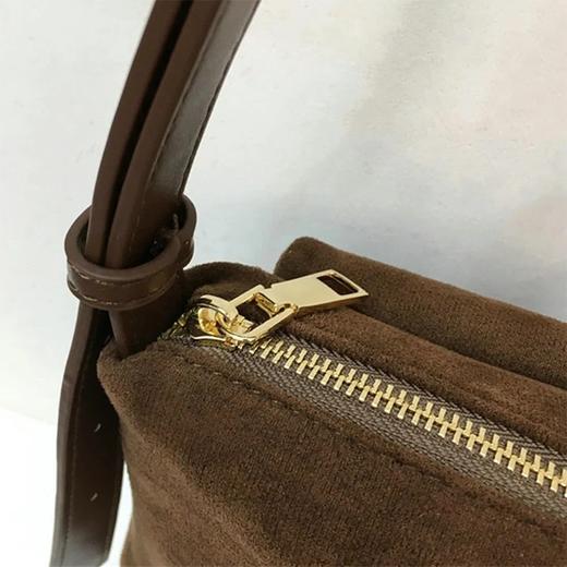 小众复古通勤邮差包 女单肩包包 2025新款女士质感磨砂皮斜挎包 商品图5