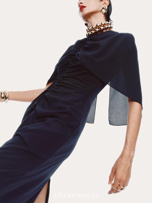 【柔波轻语】褶皱设计飘片披肩修身连衣裙 商品图3