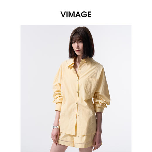 VIMAGE纬漫纪休闲纯棉翻领百搭基础宽松长袖衬衫上衣2026春季新款V2509201 商品图4