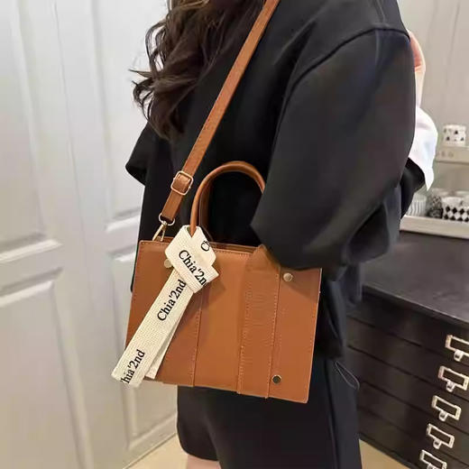 韩版复古手提小方包女包2025秋新款轻奢拼接单肩包通勤斜挎包 商品图3