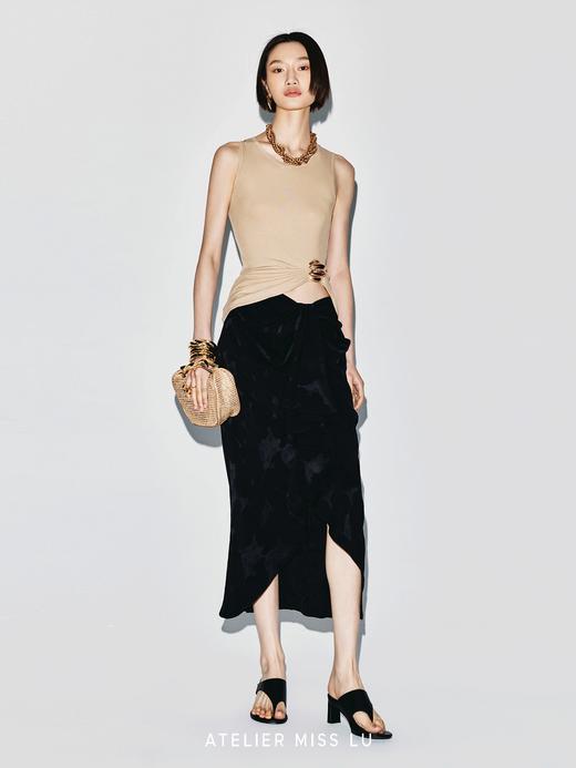 【巴黎侧影】不规则立裁肌理醋酸半裙 商品图2