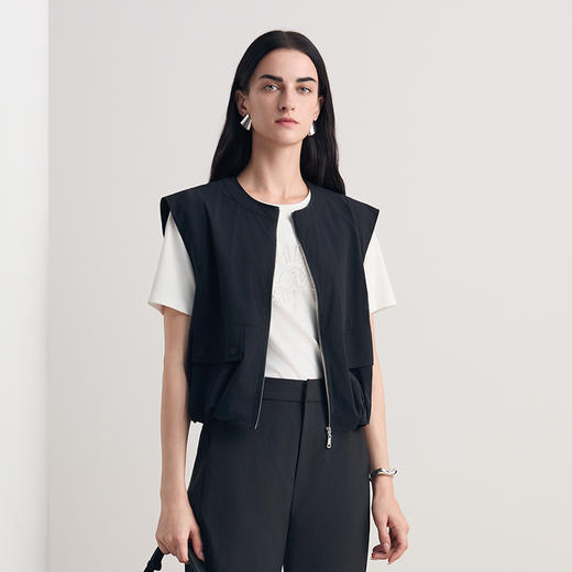 EITIE爱特爱休闲通勤显瘦短袖外套2026春新款8503213 商品图3