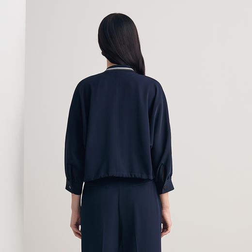 EITIE爱特爱时尚休闲气质圆领简约短款外套2026春季新款8503214 商品图4