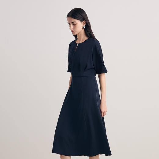 EITIE爱特爱2026春季新款简约水滴领温柔优雅收腰显瘦深蓝色连衣裙8507229 商品图2