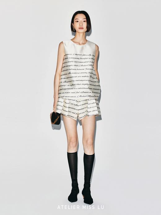 【午后书写】英文印花压褶设计A字短裤 商品图3