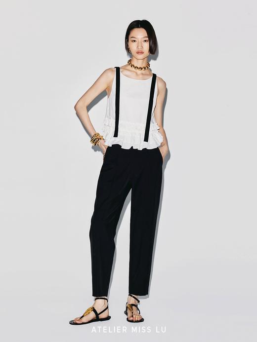 【云上圆舞曲】多层压褶设计U型露背吊带上衣 商品图1