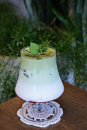草莓抹茶牛乳