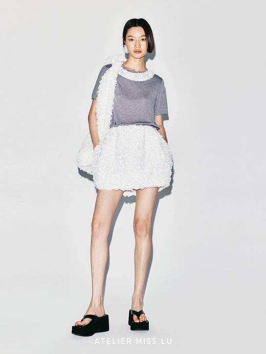 【冰岛雪落】立体花瓣肌理拼接造型短袖T恤 商品图1