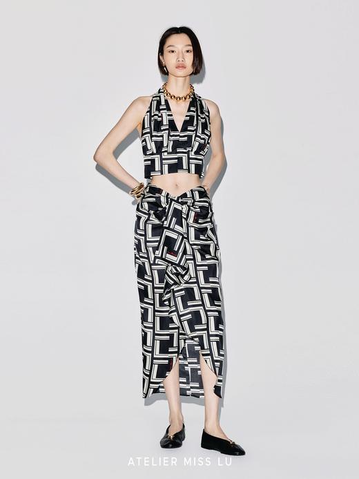 【曼哈顿周末】品牌定制字母印花桑蚕丝露背短上衣 商品图1