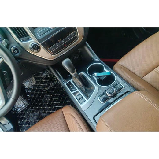 长安 CS95 2.0T 两驱智悦版【长租-北京】 商品图5