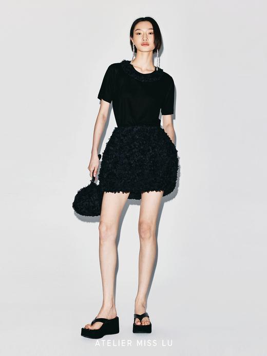 【乌兰哈达之花】立体花瓣肌理拼接造型短袖T恤 商品图1