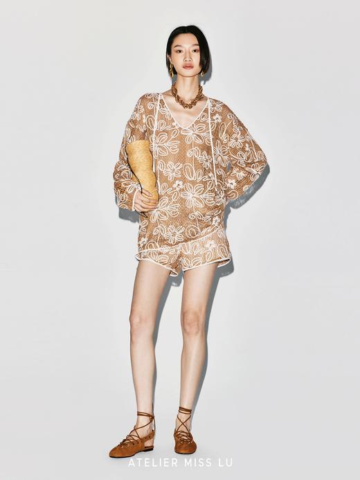 【海滨漫步】立体花卉肌理小A字短裤 商品图3