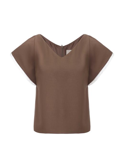 【自由领空】蕾丝拼接开衩小飞袖直身造型上衣 商品图0