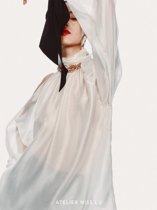 【月落浮光】飘带设计光泽感薄纱露肩上衣 商品图4