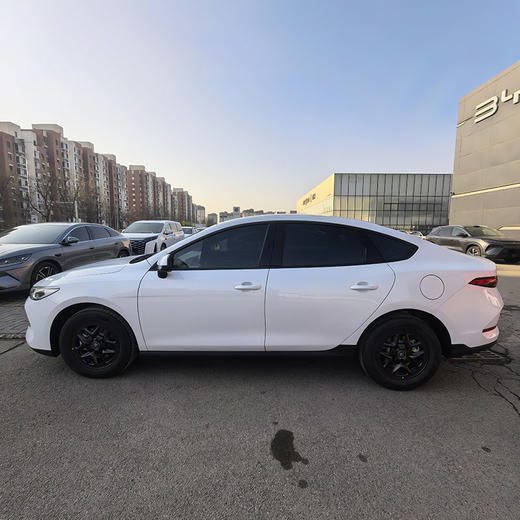 比亚迪 秦PLUS DM-i智驾版 55KM领先型【长租-北京】 商品图3