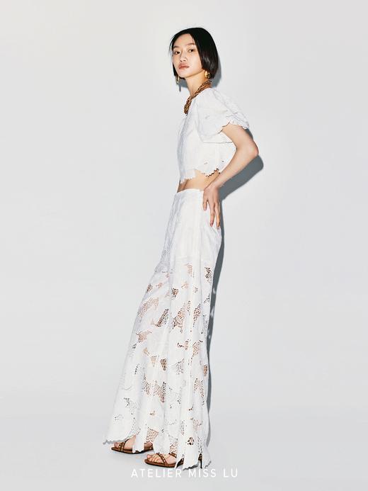 【月光奶泡】光影镂空蕾丝背后系带花苞袖上衣 商品图4