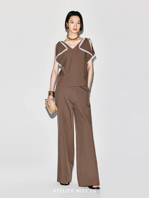 【自由领空】蕾丝拼接开衩小飞袖直身造型上衣 商品图3