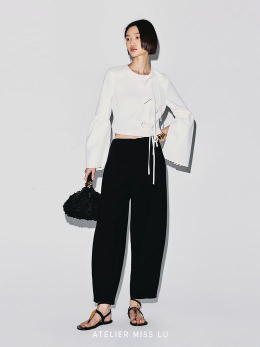 【暧昧郁金香】蝴蝶结飘带造型开衩廓形袖外套 商品图1