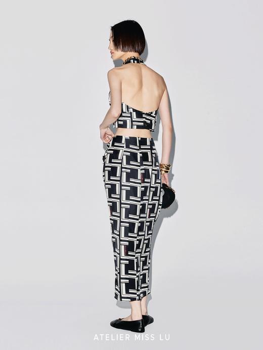 【曼哈顿周末】品牌定制字母印花桑蚕丝露背短上衣 商品图3