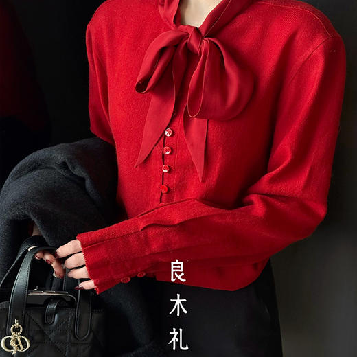 【预售7天】羊毛衬衫（红飘带）（1152） 商品图1