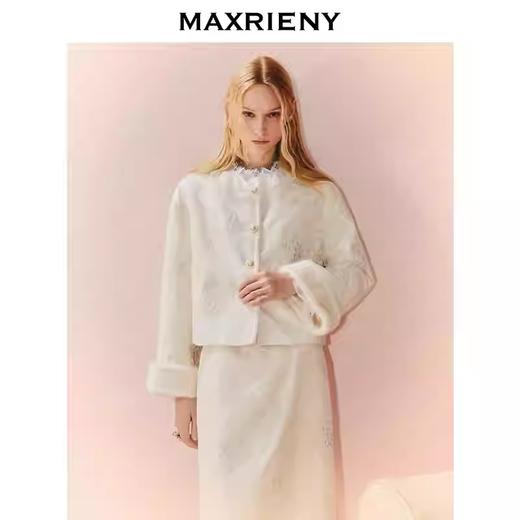 玛克门店发货：MAXRIENY国风新中式H型钉珠绣花外套货号：MS86JA520 商品图1