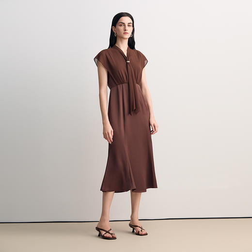 EITIE爱特爱收腰V领显瘦轻礼服优雅大气鱼尾裙摆连衣裙2026春新款8577215 商品图2