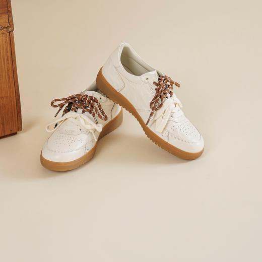 【羊皮革】西村名物2026年春季新款舒适透气厚底防滑系带板鞋小白鞋T26AM18101 商品图6