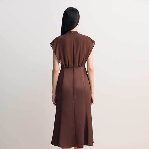 EITIE爱特爱收腰V领显瘦轻礼服优雅大气鱼尾裙摆连衣裙2026春新款8577215 商品图6