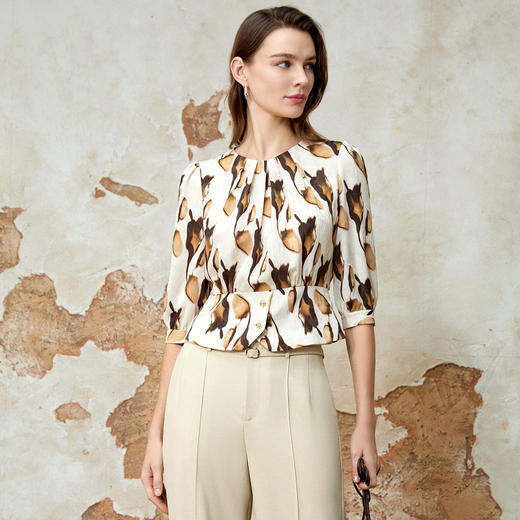 EITIE爱特爱春季新款圆领气质通勤印花上衣8113810 商品图2