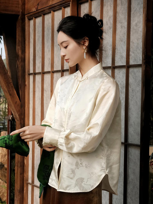 盛唐婧 | 新中式桑蚕丝百搭立领对襟衬衫-香槟色 商品图1