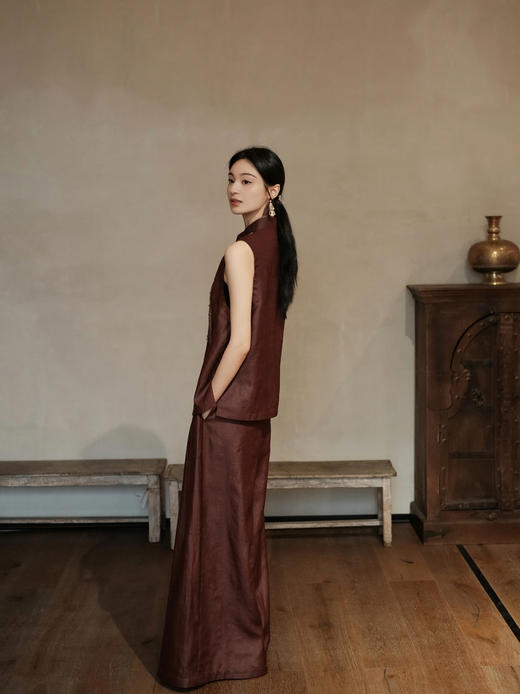 盛唐婧 | 新中式红云纱轻奢重工刺绣珠饰马甲 商品图10