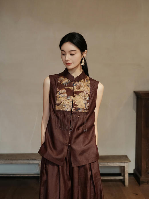 盛唐婧 | 新中式红云纱轻奢重工刺绣珠饰马甲 商品图5