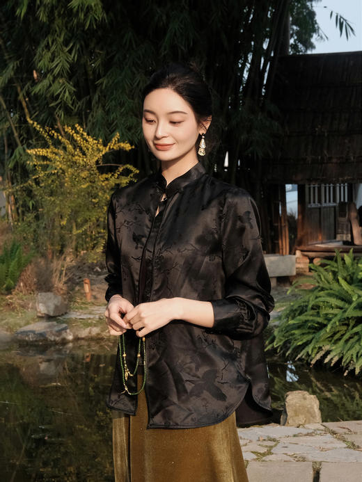 盛唐婧 | 新中式桑蚕丝百搭立领对襟衬衫-黑色 商品图0