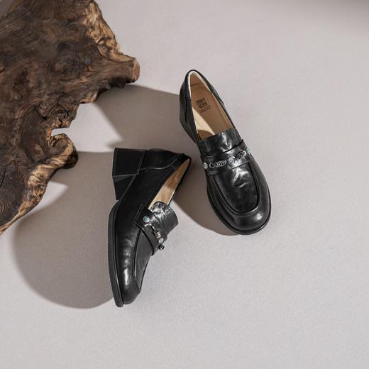 【羊皮革】西村名物2026年春季新款舒适厚底粗跟原皮深口单鞋乐福鞋T26AM17961 商品图5