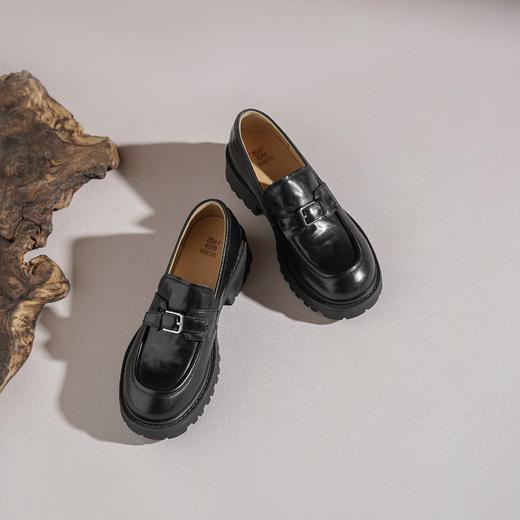 【牛皮革】西村名物2026年春季新款舒适厚底粗跟原皮软面深口单鞋乐福鞋X26AM17531 商品图3