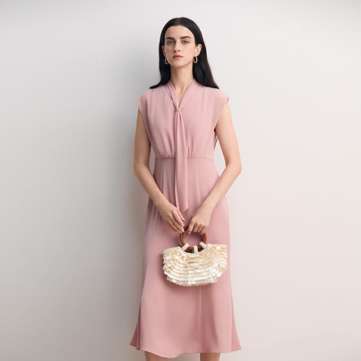 EITIE爱特爱收腰V领显瘦轻礼服优雅大气鱼尾裙摆连衣裙2026春新款8577215 商品图10