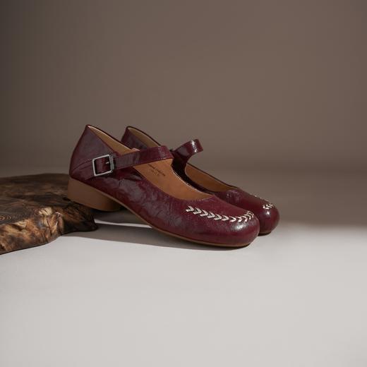 【羊皮革】西村名物2026年春季新款舒适低跟一字扣带浅口单鞋玛丽珍鞋T26AE17421 商品图8