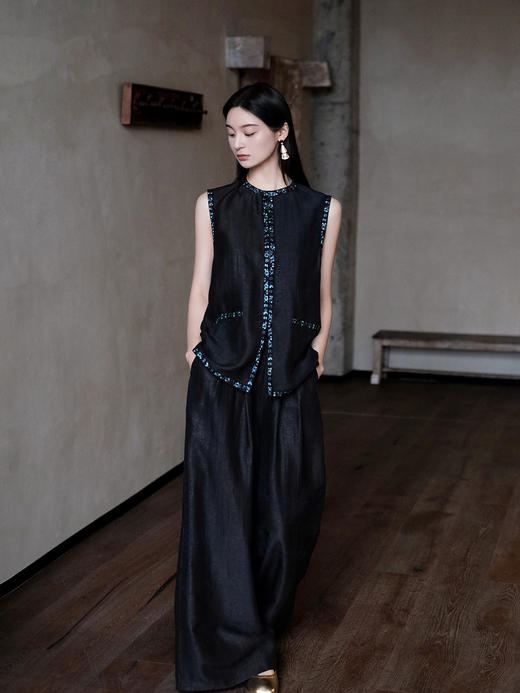 盛唐牡丹盛奢系列 | 青金石色龟纹香云纱三蓝绣马甲 商品图6