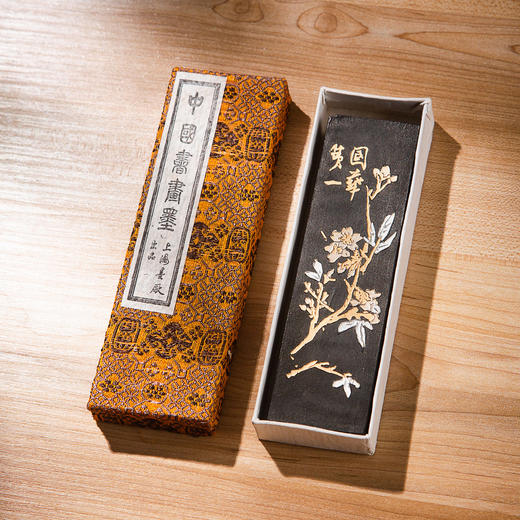 1988年上海墨厂制“铁斋翁书画宝墨”（二两，单锭） 商品图0