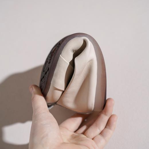 【牛皮革】西村名物2026年春季新款舒适平跟软底软面浅口单鞋妈妈鞋T26AE17791 商品图6