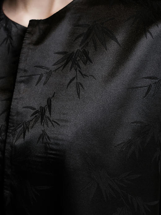 盛唐牡丹 | 紫檀色重缎红云纱正反两穿外套 商品图5